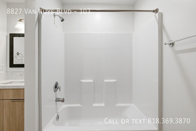 Building Photo - 8827 Van Nuys Blvd