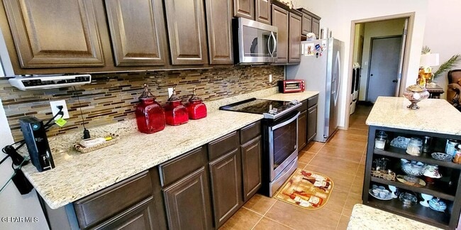 Building Photo - 13212 Emerald Hills St