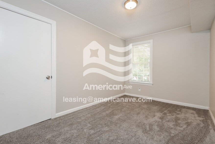 Building Photo - 2103 Pageland Dr