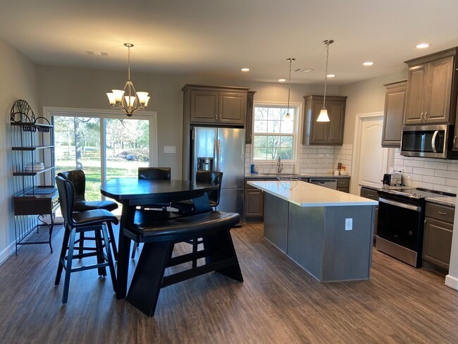 Building Photo - 801 S Mount Mariah Rd