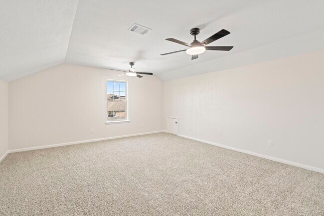 Building Photo - 9006 Sasson Blvd