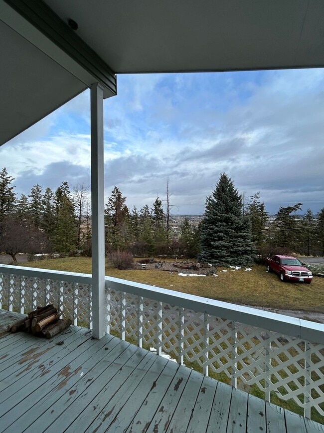 Building Photo - 180 Kookoosint Trail