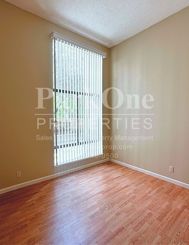 Building Photo - 1BR Condo in The Keys – Resort-Style Livin...