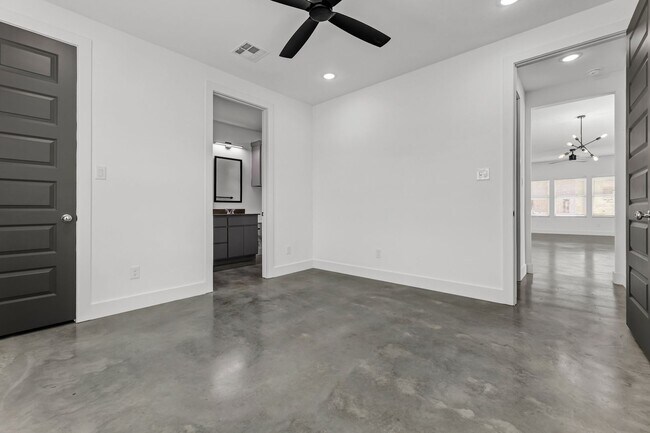 Building Photo - 3013 Alpha Wolf Ct