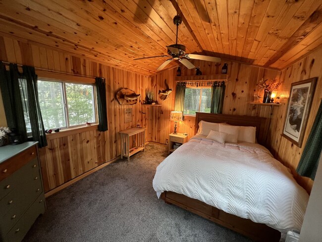 Building Photo - 15730 S Bond Leader Lake Rd