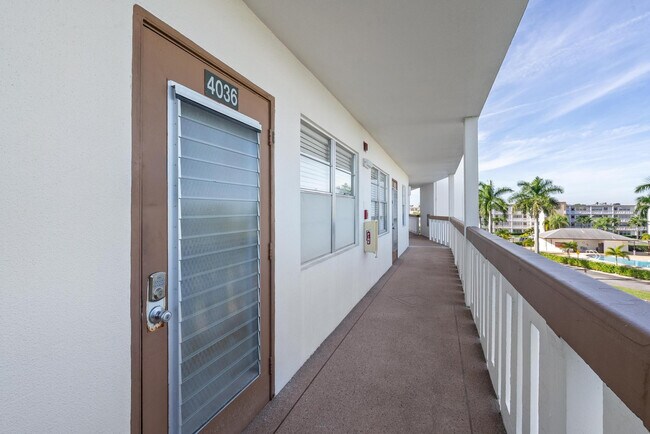 Building Photo - 4036 Cornwall B