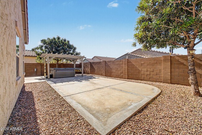 Building Photo - 2694 E Runaway Bay Pl