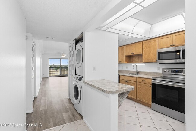 Building Photo - 500 Palm Springs Blvd