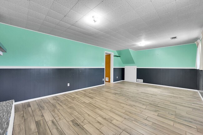 Building Photo - 4220 Edwinstowe Ave