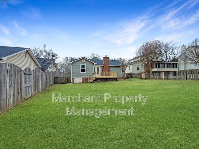 Building Photo - 117 Charmar Way