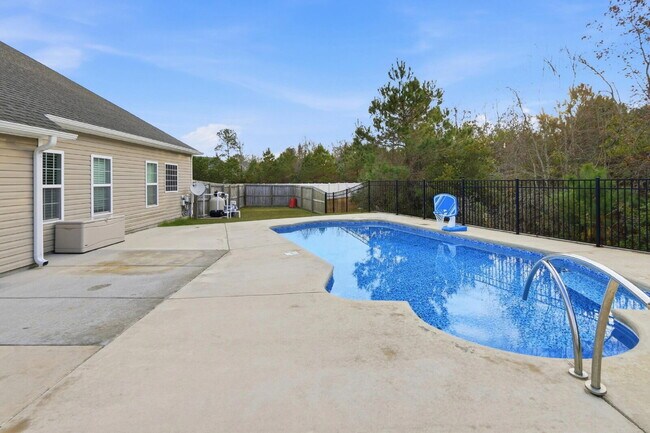 Building Photo - 124 Regatta Way