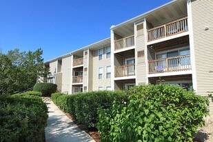 Building Photo - 705 Waters Edge Dr