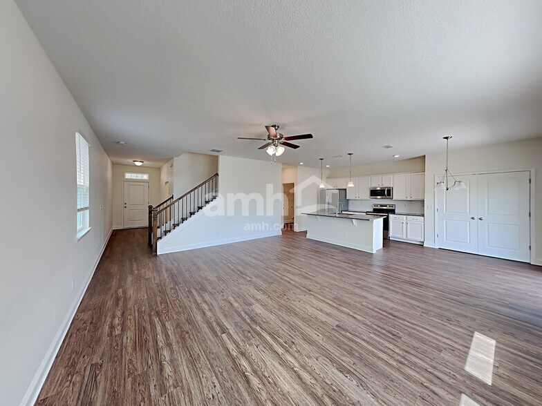 Building Photo - 94 Carlitos Way