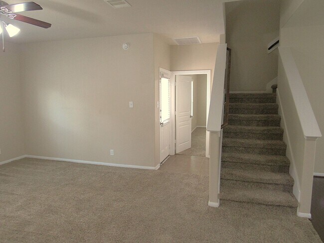 Building Photo - Spacious, modern and close to everything