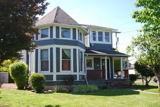 Building Photo - BEL307