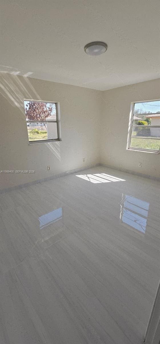 Building Photo - 338 8th Ave SW