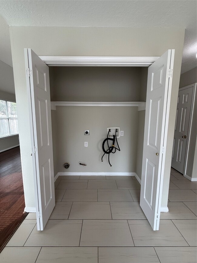 Building Photo - 21027 Southern Colony Ct