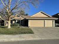 Building Photo - 1580 Rehrmann Dr