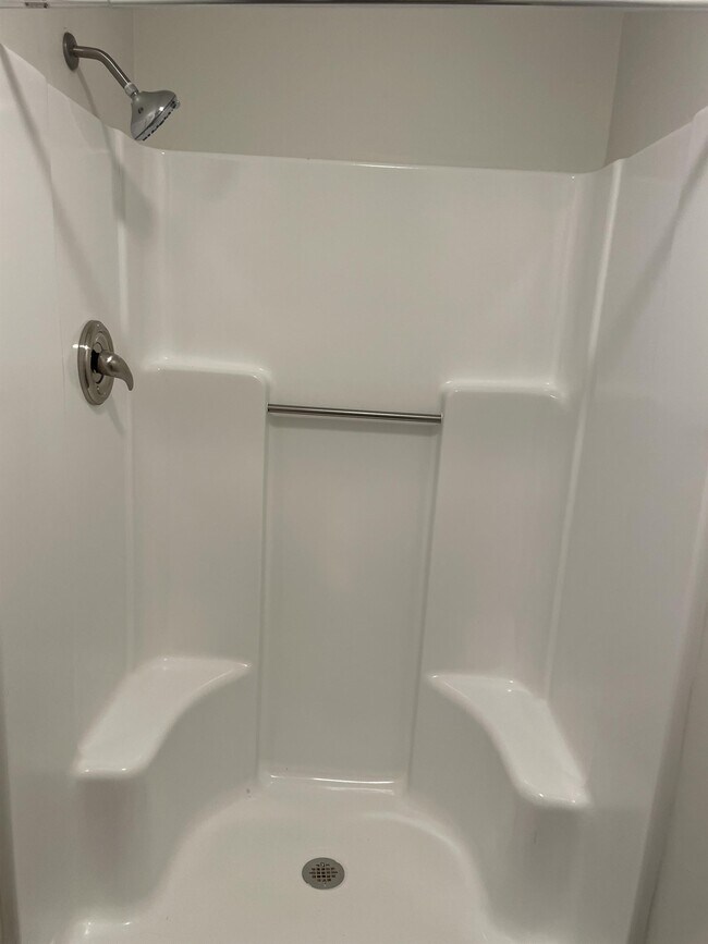 Building Photo - 159 Harvest Dr