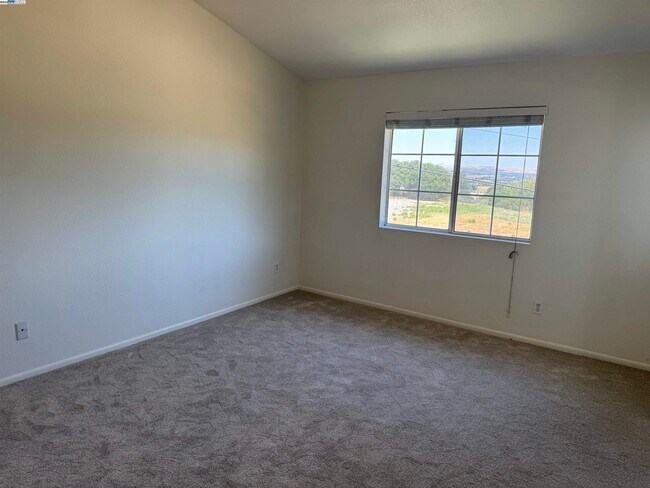 Building Photo - 7595 Canyon Meadows Cir