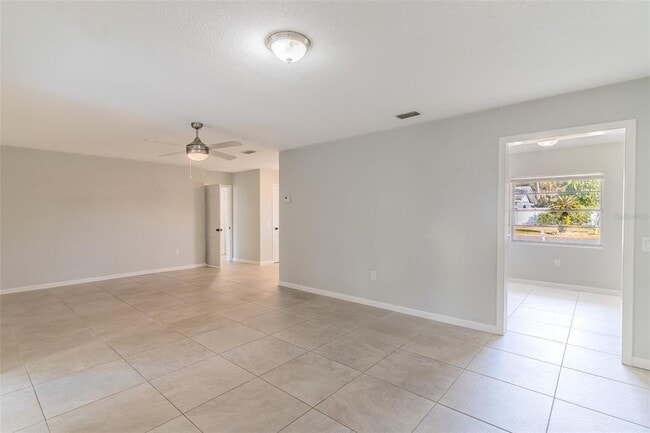 Building Photo - 124 Shelley Dr