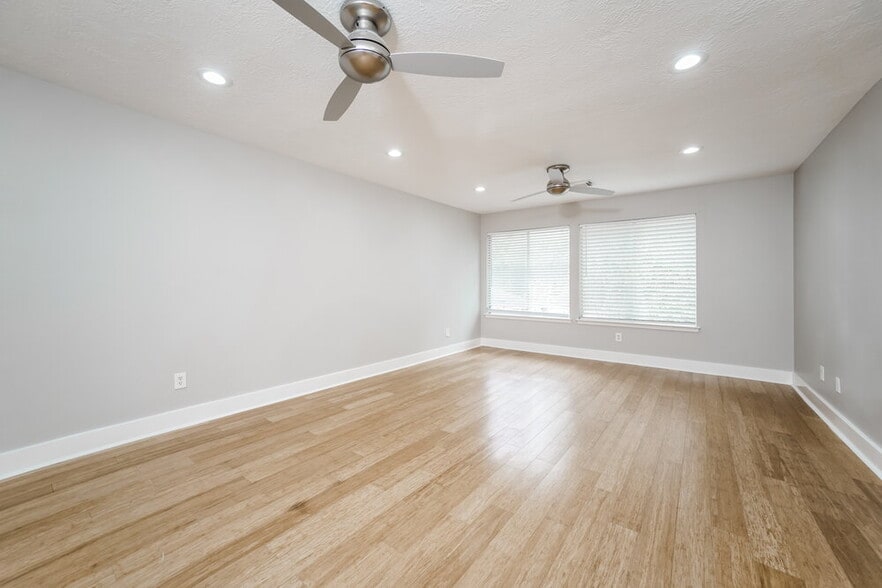 Building Photo - 22023 Soft Pines Ct