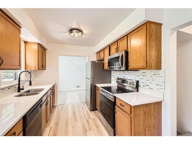 Building Photo - 3808 Welcome Ave N