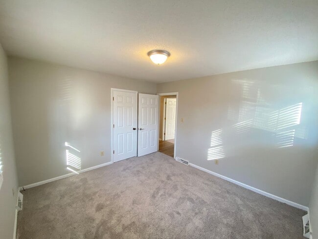 Building Photo - 3bed/2bath house on large lot with garage, Minutes from Hwy 73 and I-85, Close to Concord