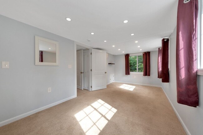 Building Photo - 19 Winthrop Ave