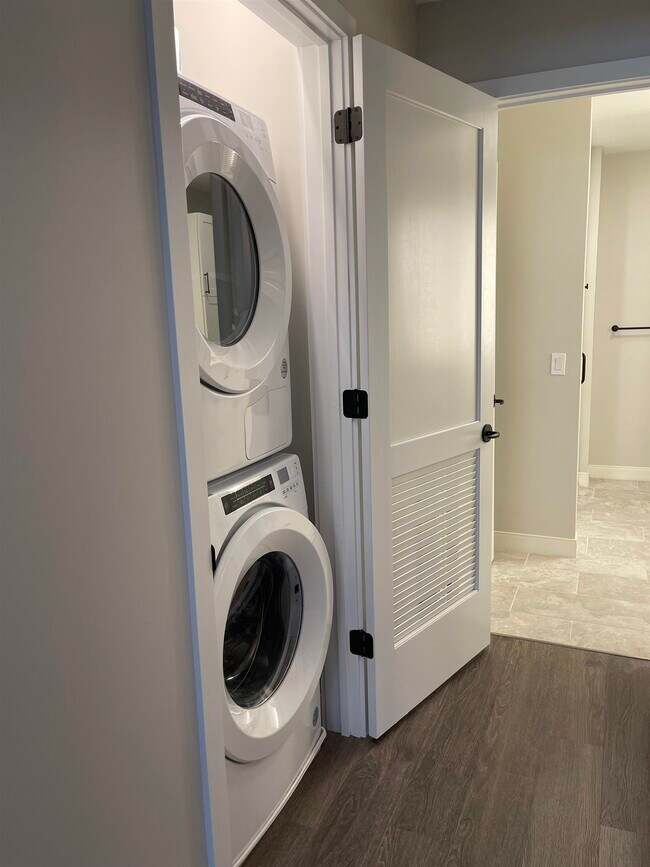 Building Photo - 18 Artisan Dr