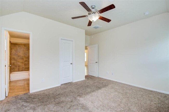 Building Photo - 2131 Tandy Park Way