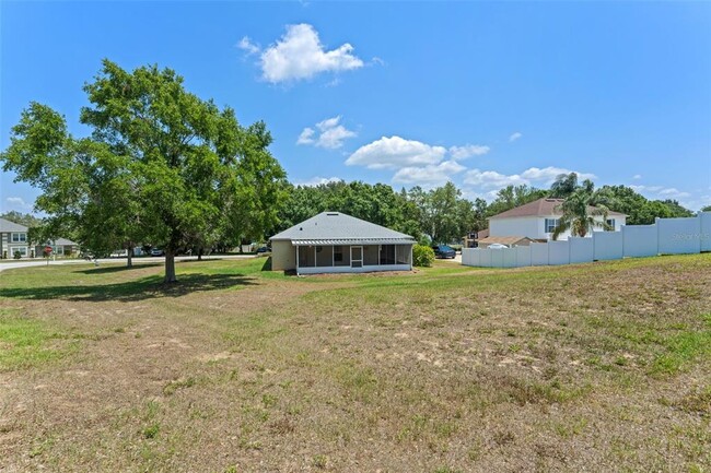 Building Photo - 16316 Meredrew Ln