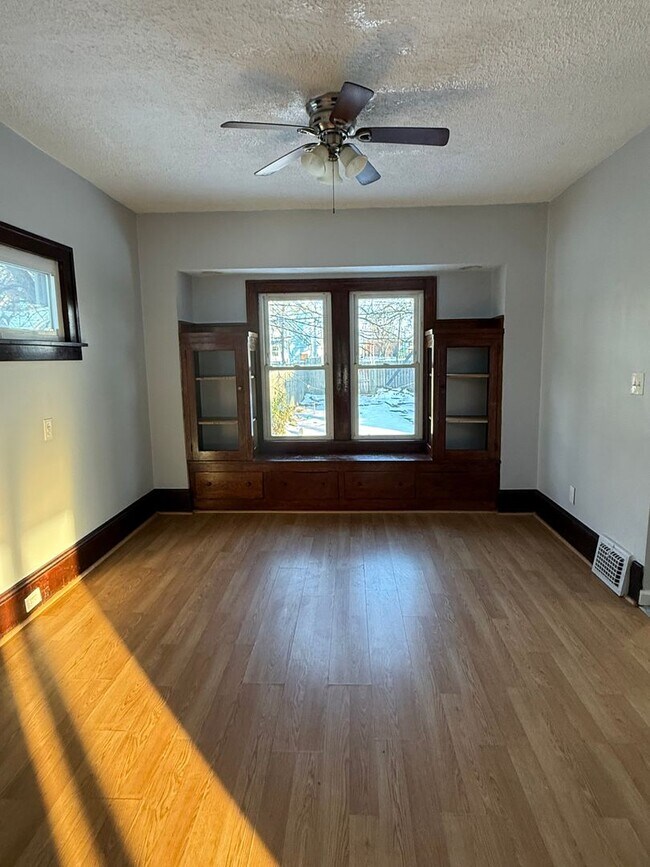 Building Photo - Cleveland Eastside single-family home