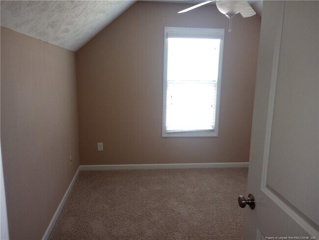 Building Photo - 6031 Geranium Dr