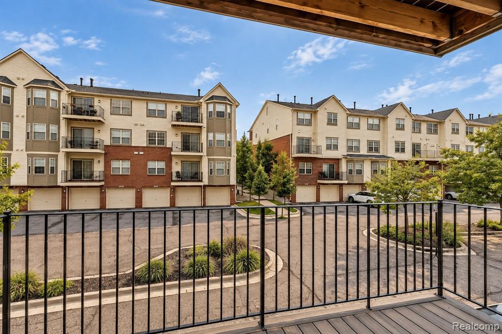 Building Photo - 3094 Camden Dr