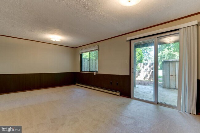 Building Photo - 9830 Sweet Mint Dr