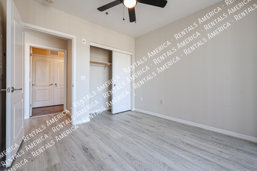 Building Photo - 16 W Encanto Blvd