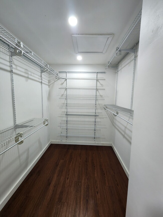 Building Photo - 1461 SW 124th Ct