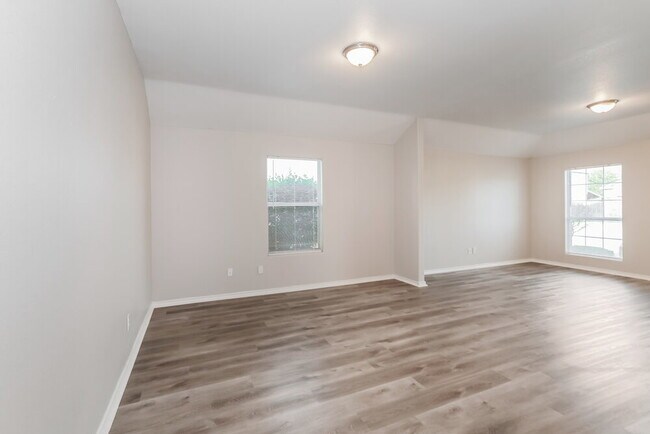 Building Photo - 12419 Pinestraw Rd