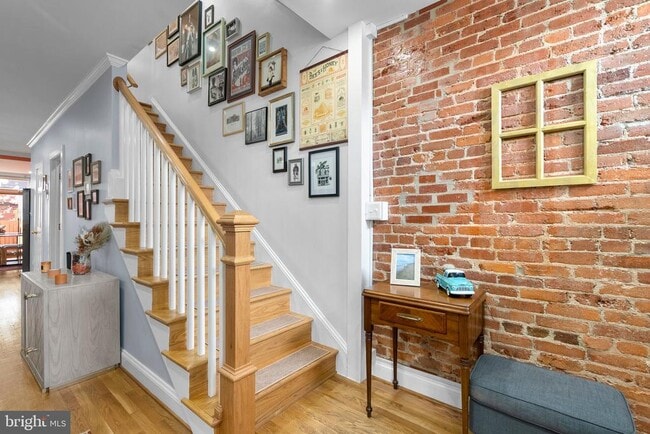 Building Photo - 1417 1st St NW