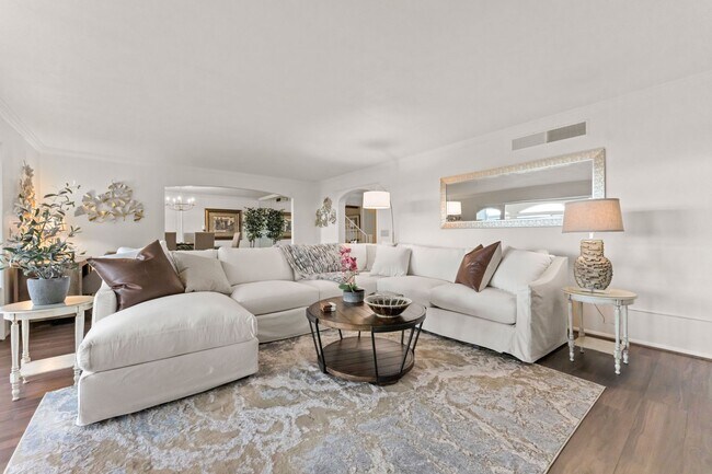 Building Photo - Fully Furnished Luxury Estate in Boise's Lower Highlands