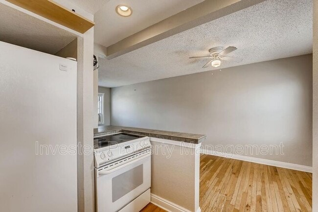 Building Photo - 5992 E 29th Ave