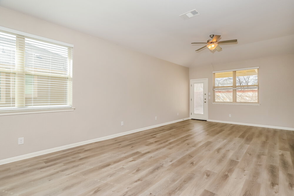 Building Photo - 8233 Oak Harvest Dr