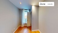 Building Photo - Private bedroom in 4 bed/2 bath Home