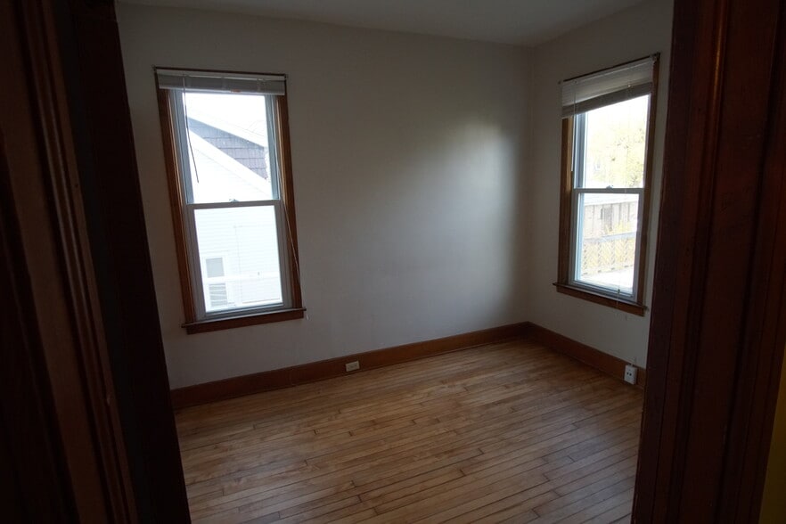 Building Photo - 3248 S Delaware Ave