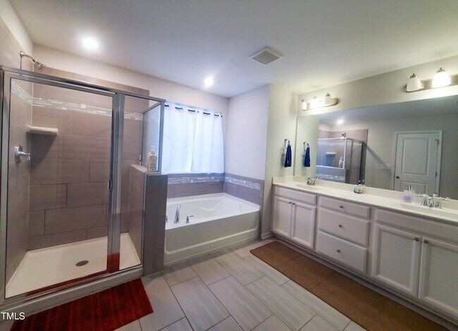 Building Photo - 3553 Lovage Dr