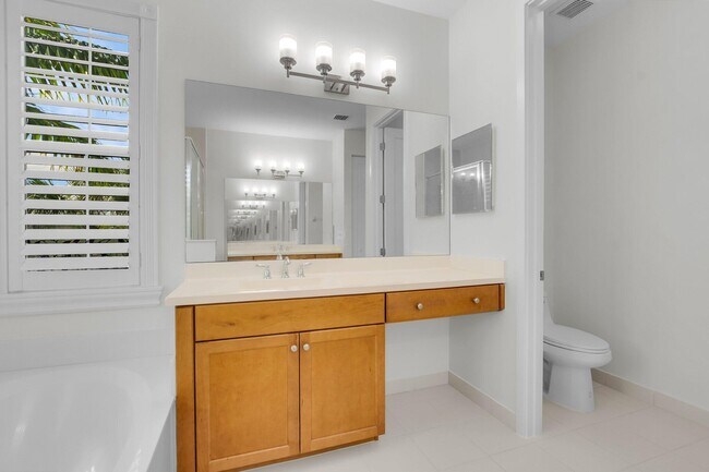 Building Photo - 15205 Seaglass Terrace Ln