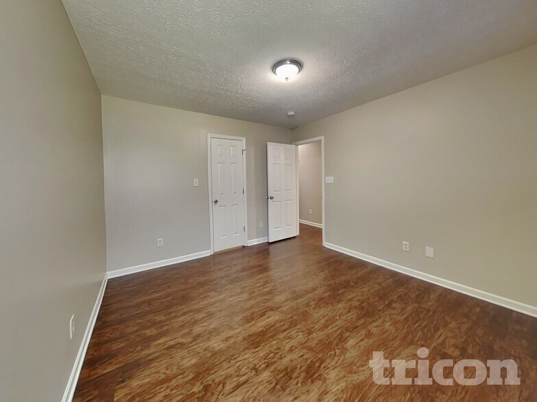 Building Photo - 9728 Avensong Crossing Dr