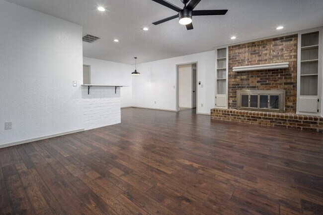 Building Photo - 3721 Southwind Ct
