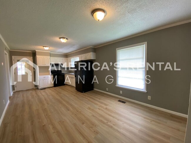 Building Photo - 4214 Fortson Ln NW